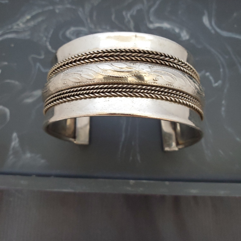 Silvertone Thick Wide Etched Boho Cuff - Picture 3 of 6